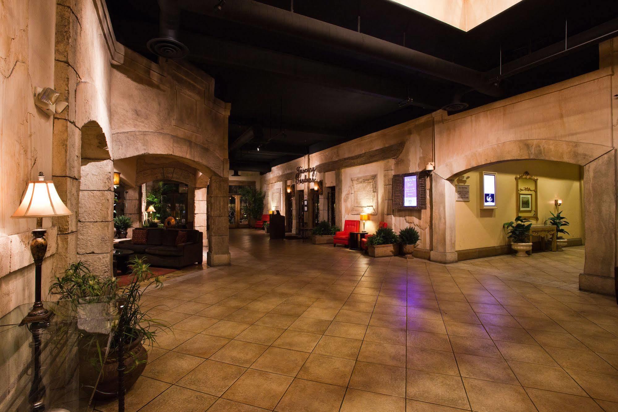 Resort Tuscany & Casino 3*